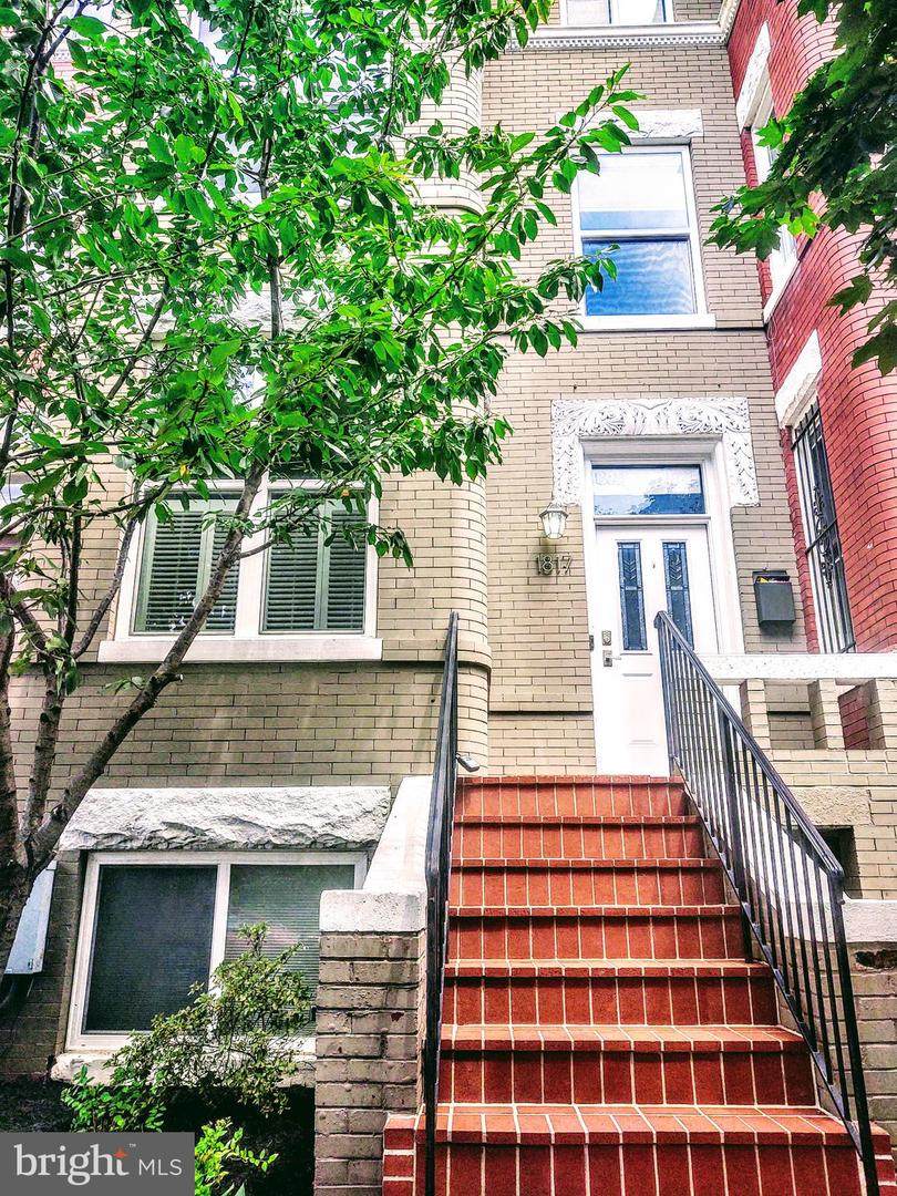 1817 1ST Street - Photo 1