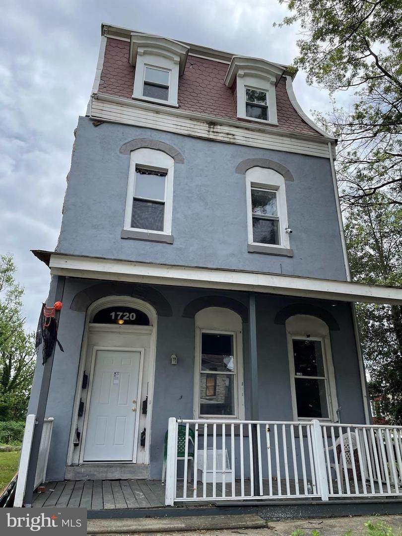 1720 Tioga Street - Photo 1