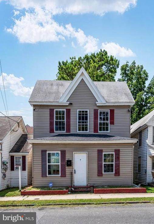 409 Pine Street - Photo 1