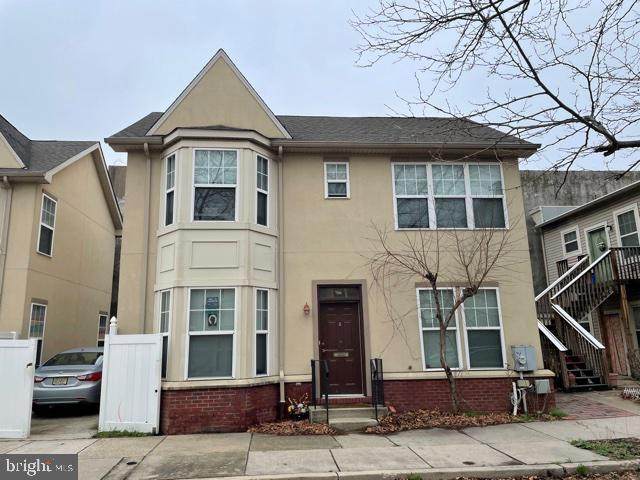 706 Juniper Street - Photo 1