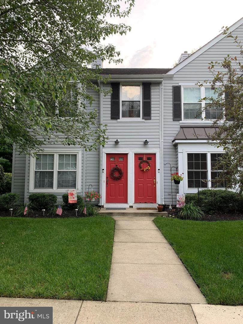 402 Lindsley Court - Photo 1