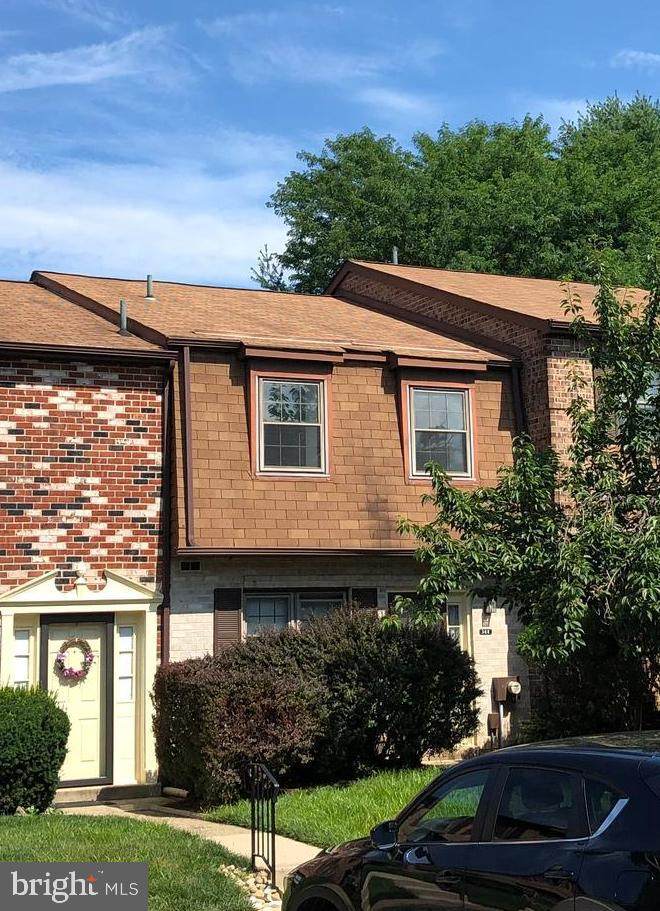 344 Glen Way - Photo 1