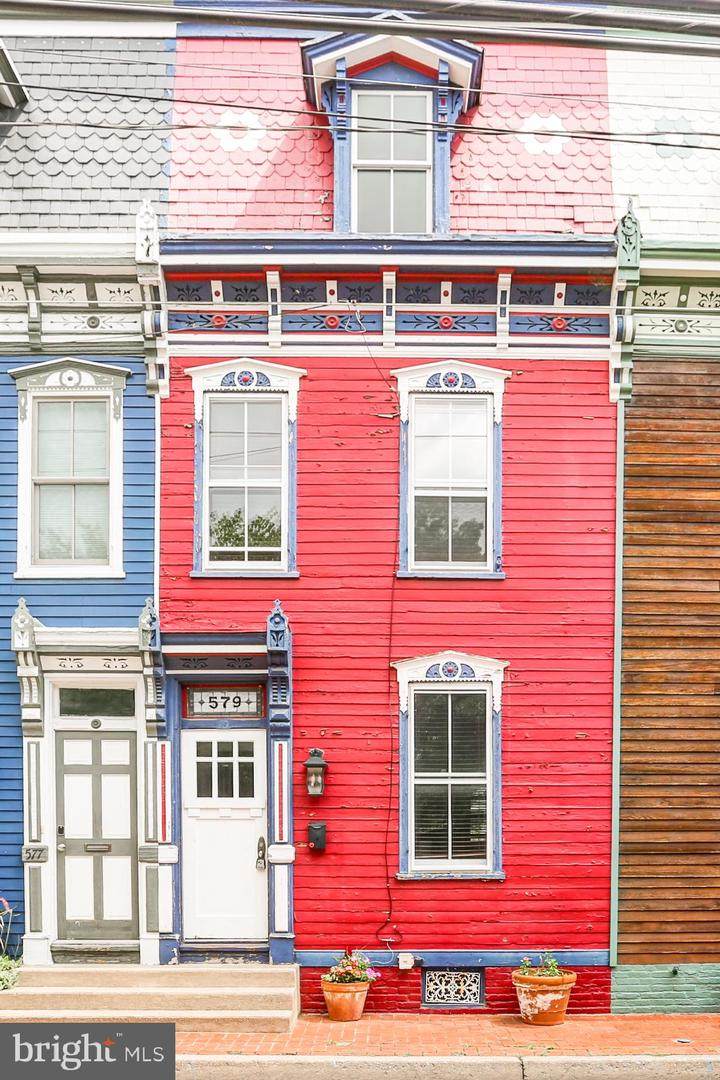 579 Showers Street - Photo 1