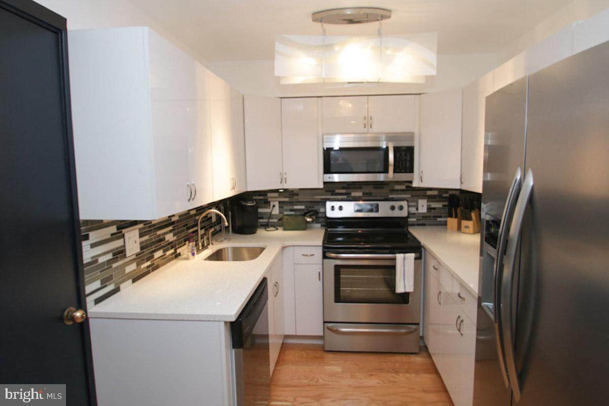 2024 Walnut Street - Photo 1
