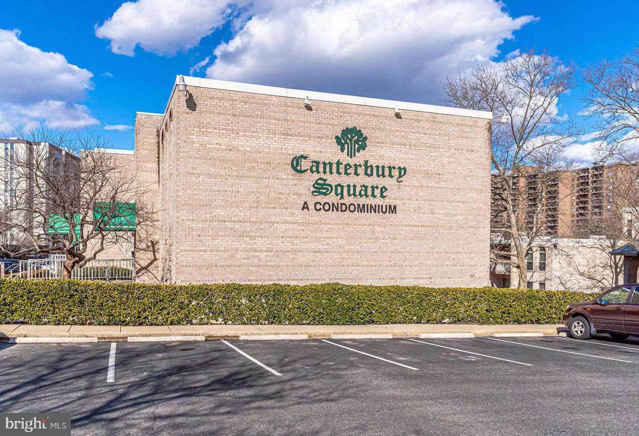 1 Canterbury Square - Photo 1