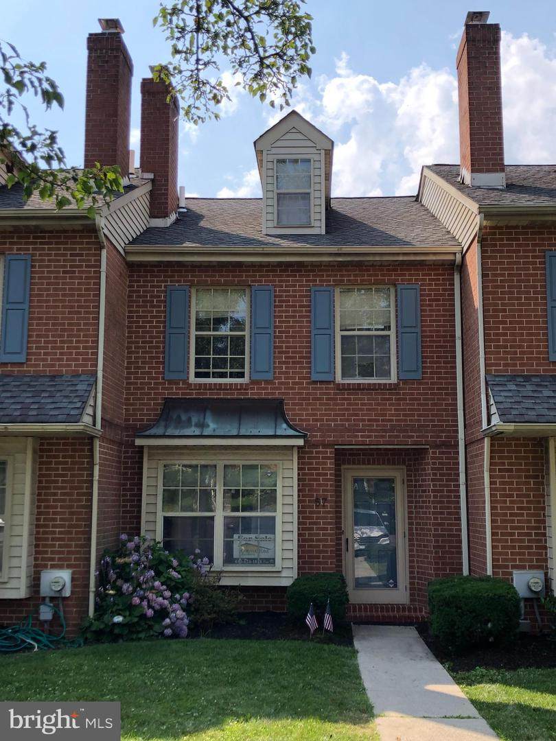 700 Farmington Avenue - Photo 1