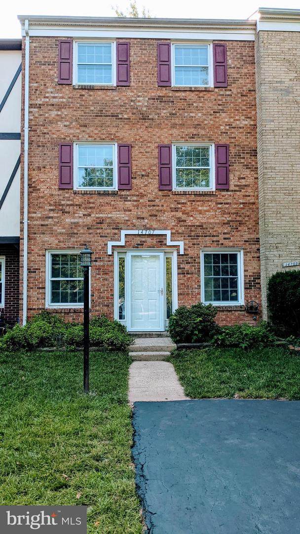 14707 Bentley Square - Photo 1