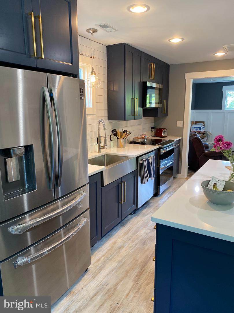 309 Hillsmere Drive - Photo 1