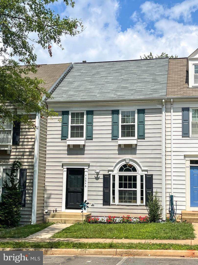 46846 Lacroys Point Terrace - Photo 1