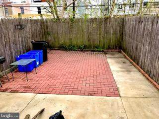 2322 Ellsworth Street - Photo 1