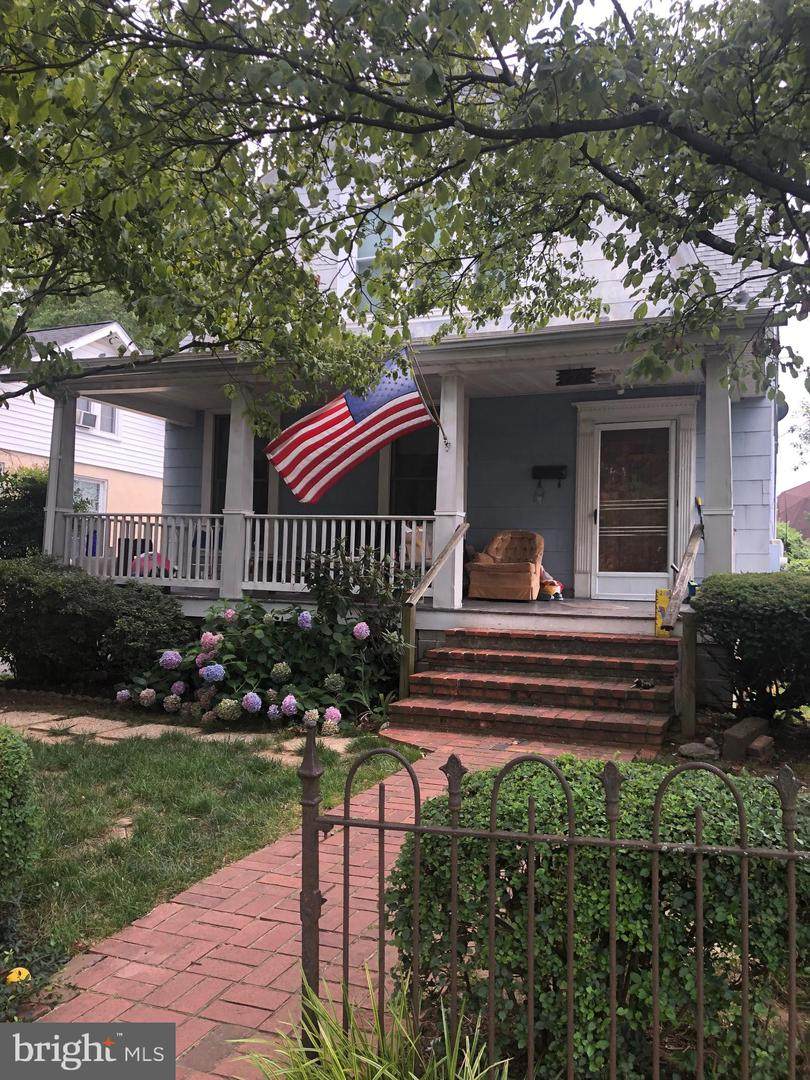 4521 Buchanan Street - Photo 1