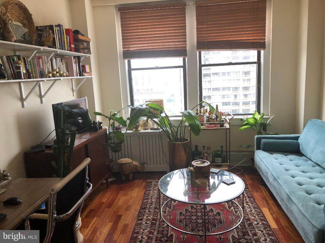 1324 Locust Street - Photo 1