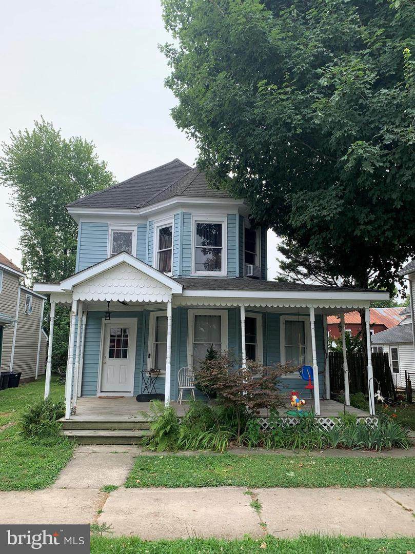 10 Railroad Avenue - Photo 1