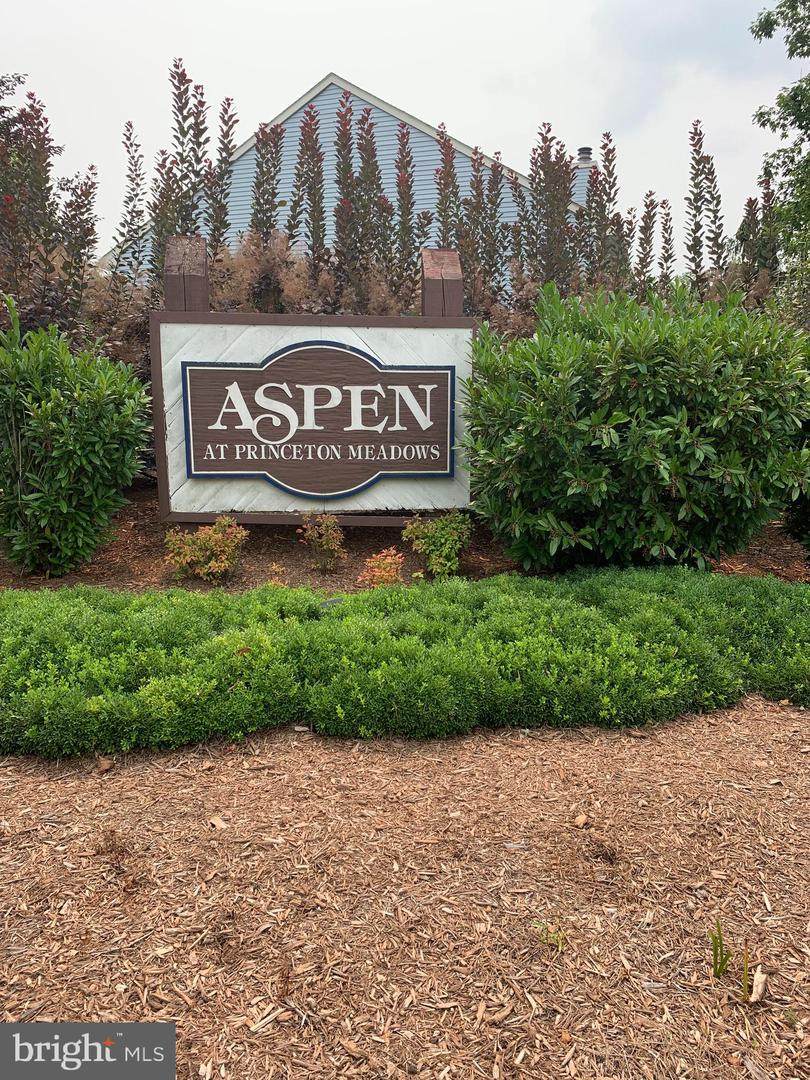 702 Aspen Drive - Photo 1