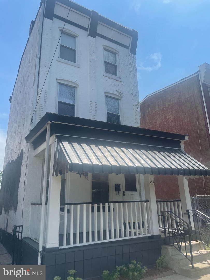 323 Walnut Avenue - Photo 1
