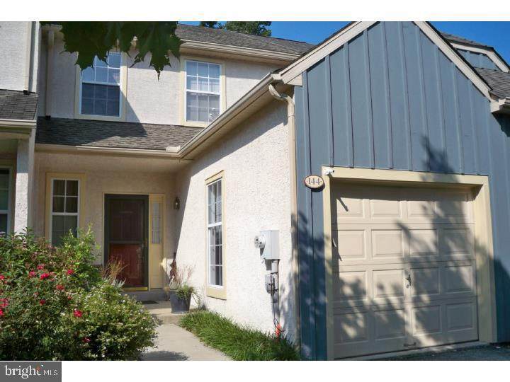144 Whispering Oaks Drive - Photo 1