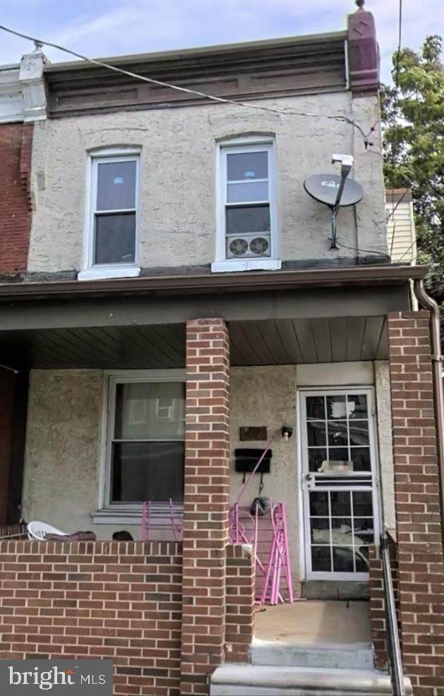 619 Darby Terrace - Photo 1