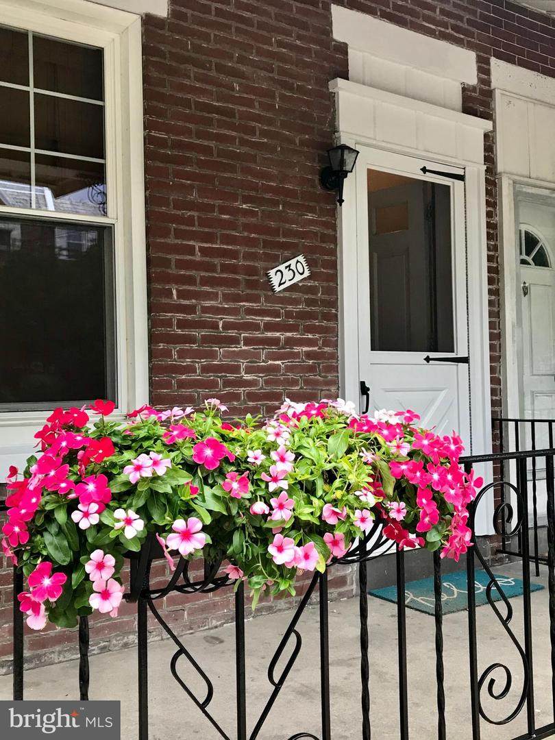 230 Osborn Street - Photo 1