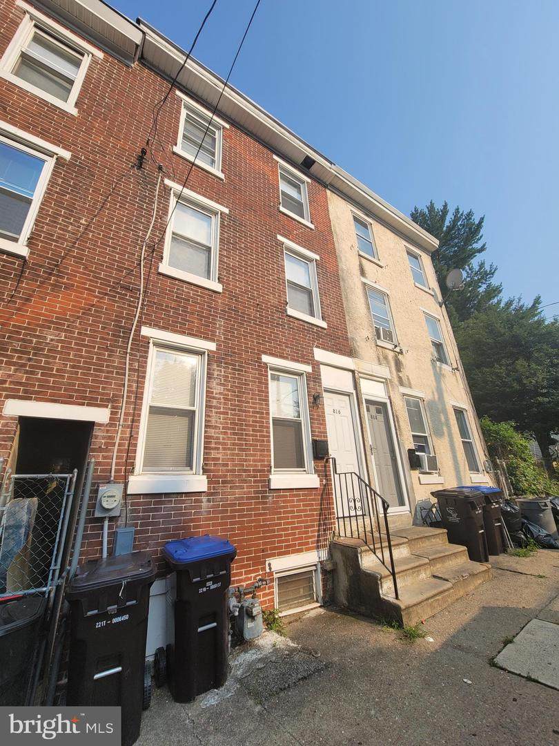 816 Walnut Street - Photo 1