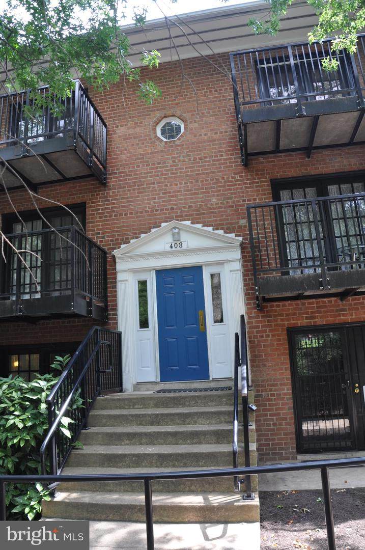 403 Beauregard Street - Photo 1