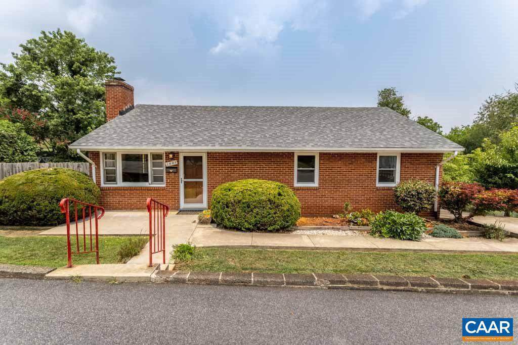 1421 Grace St - Photo 1