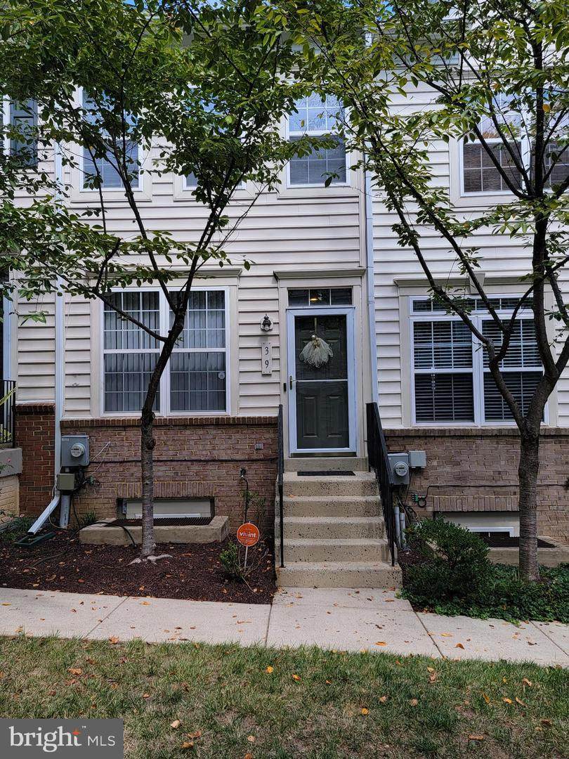 39 Danbury Street - Photo 1