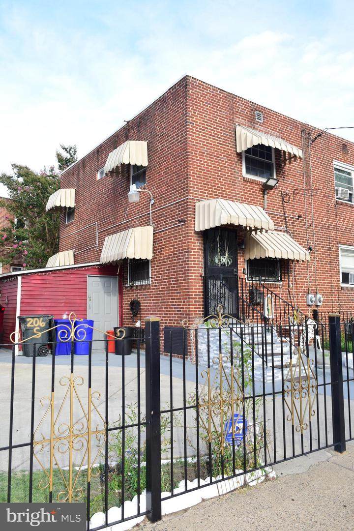 206 36TH Street - Photo 1