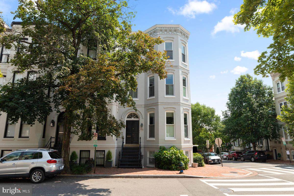 3050 N Street - Photo 1