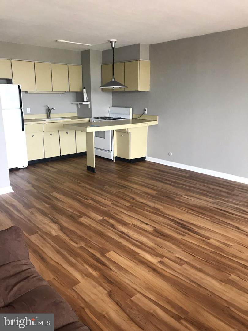2401 Pennsylvania Avenue - Photo 1