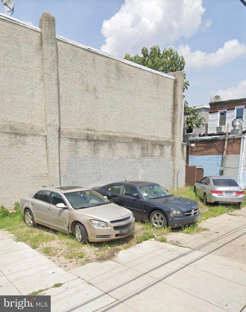 2081 Orleans Street - Photo 1