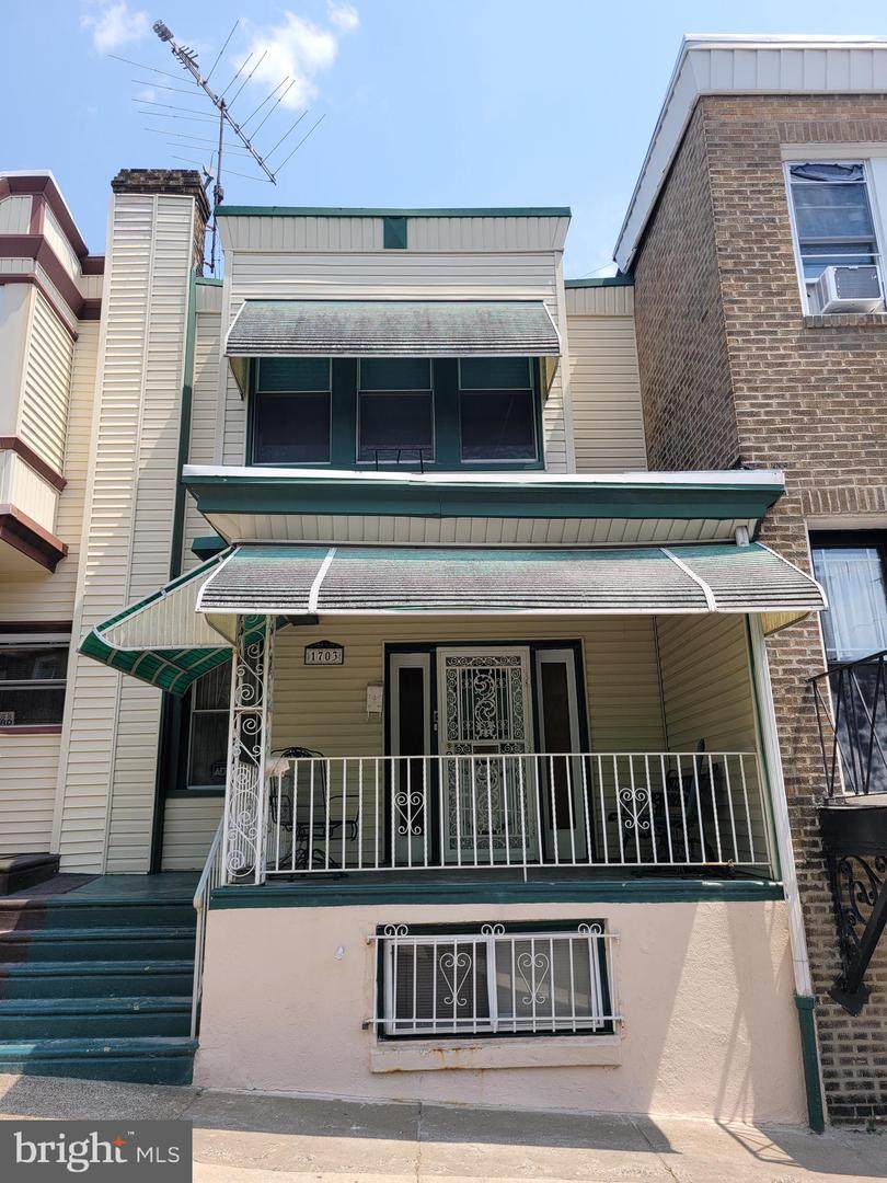 1703 Peach Street - Photo 1