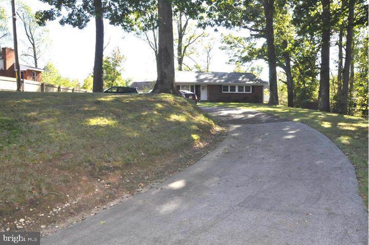 5 Arthur Drive - Photo 1