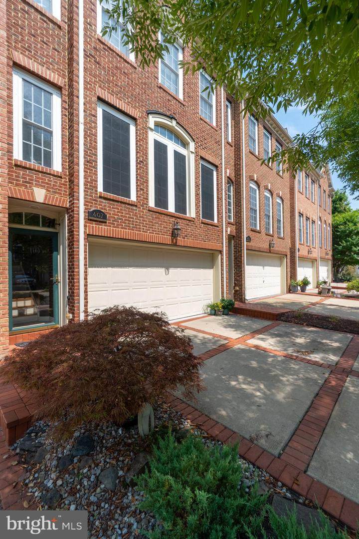 407 Canaan Street - Photo 1