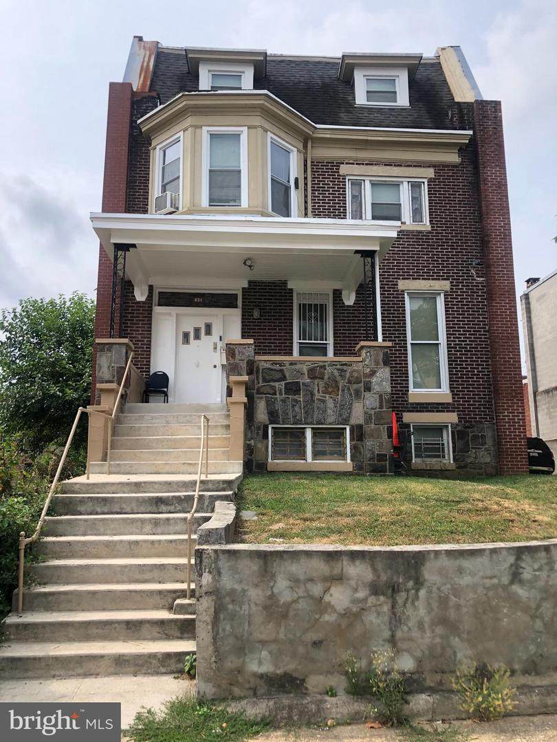 831 Whitelock Street - Photo 1