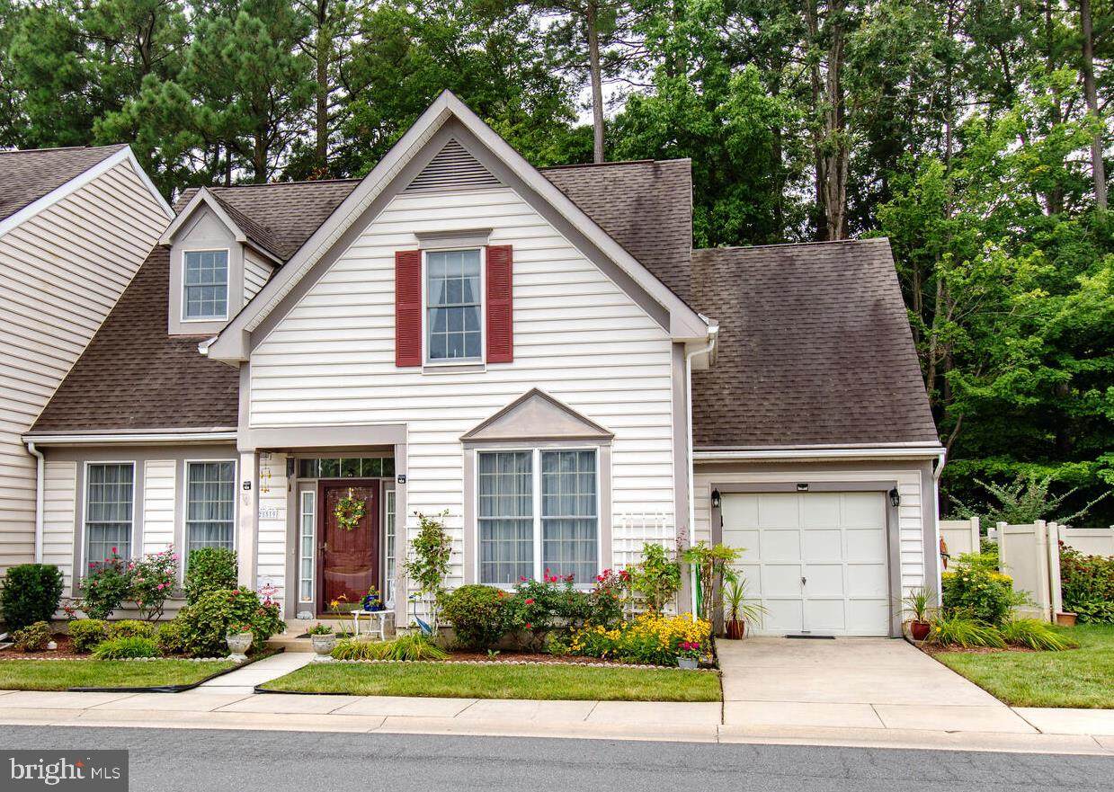 28519 Oakmont Drive - Photo 1