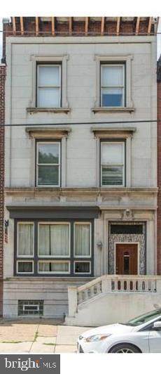 1712 Girard Avenue - Photo 1