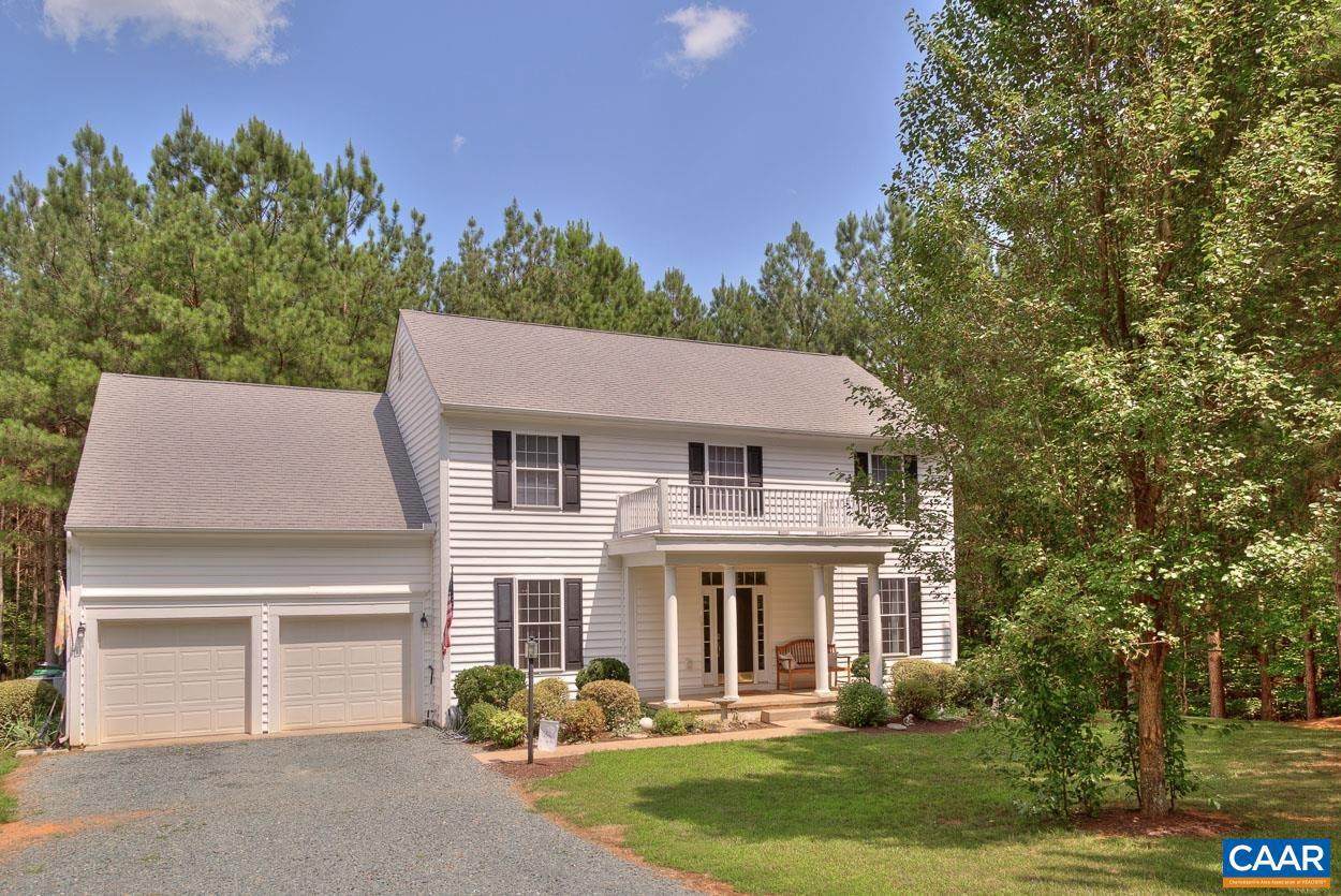 120 Fallen Oak Way - Photo 1