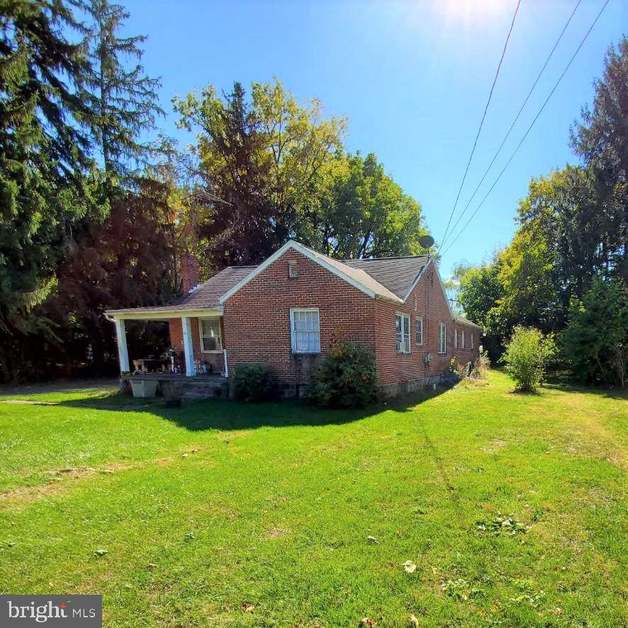 10610 Buchanan Trail - Photo 1