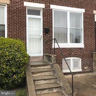 1726 Carswell Street - Photo 1