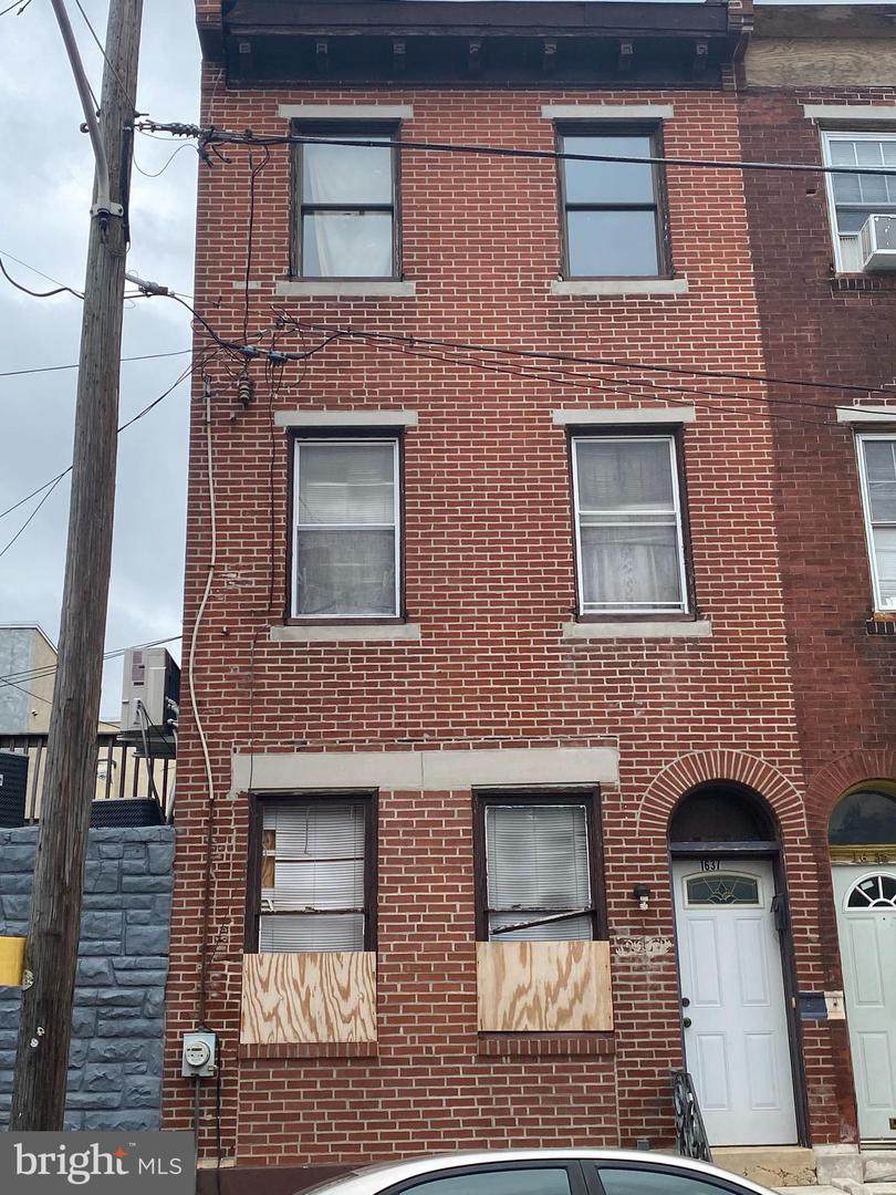 1637 20TH Street - Photo 1