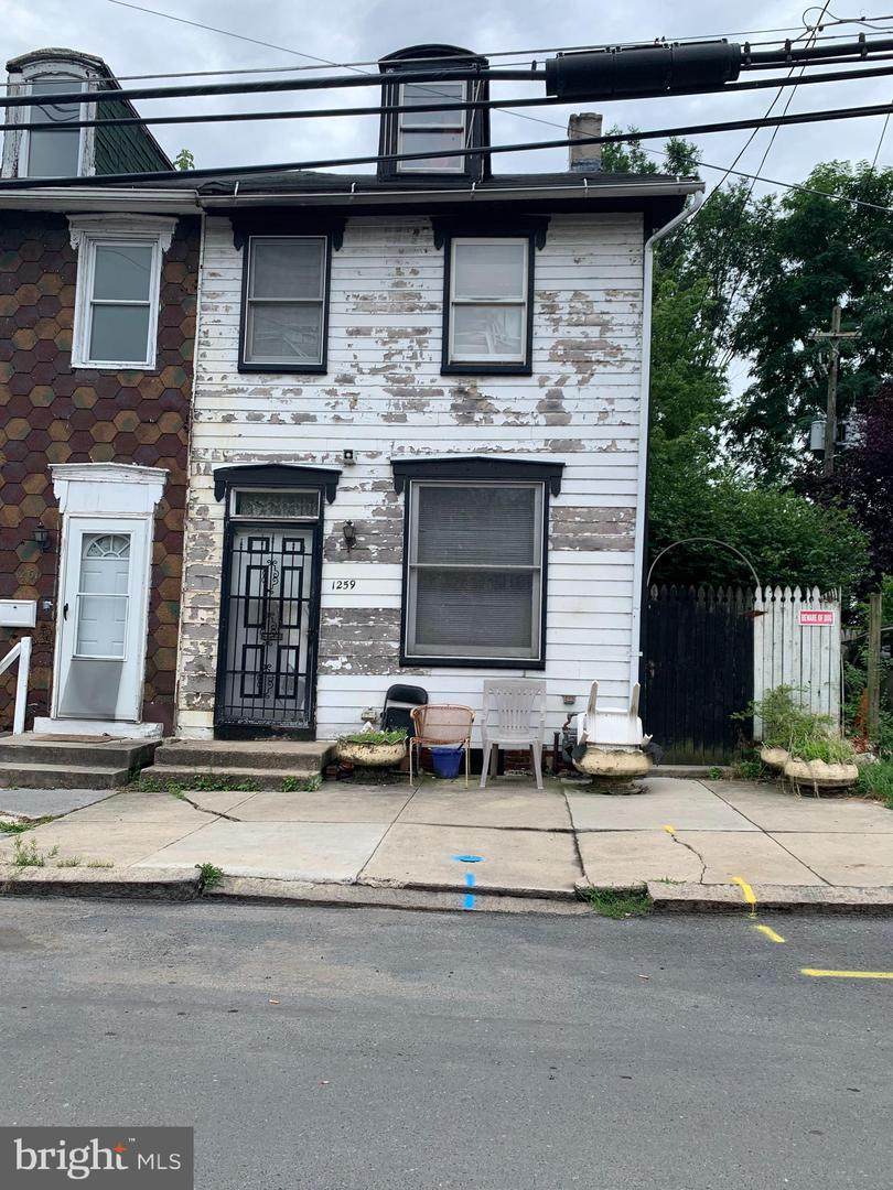 1259 Bailey Street - Photo 1