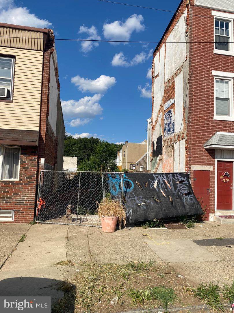 2621 Lehigh Avenue - Photo 1