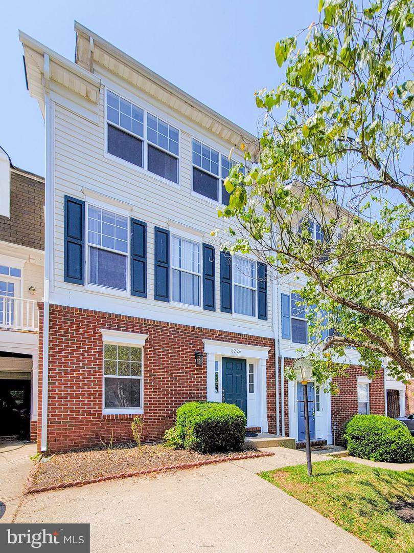 8226 Frog Hollow Court - Photo 1