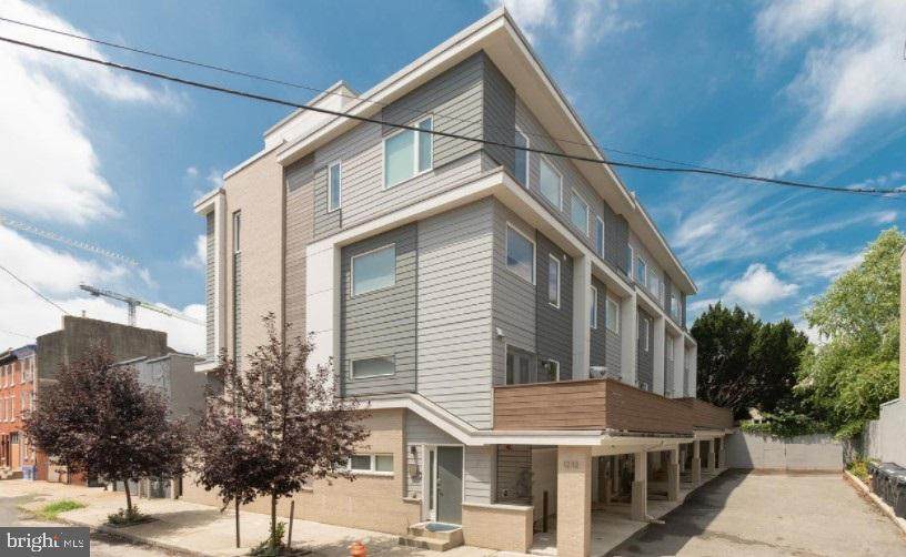 1232 N Mascher Street - Photo 1