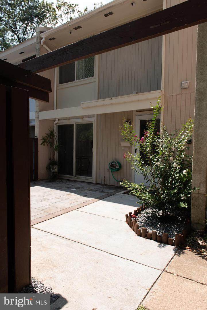 2248 Southgate Square - Photo 1
