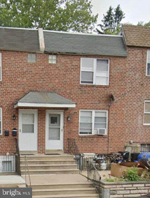 111 Devereaux Avenue - Photo 1