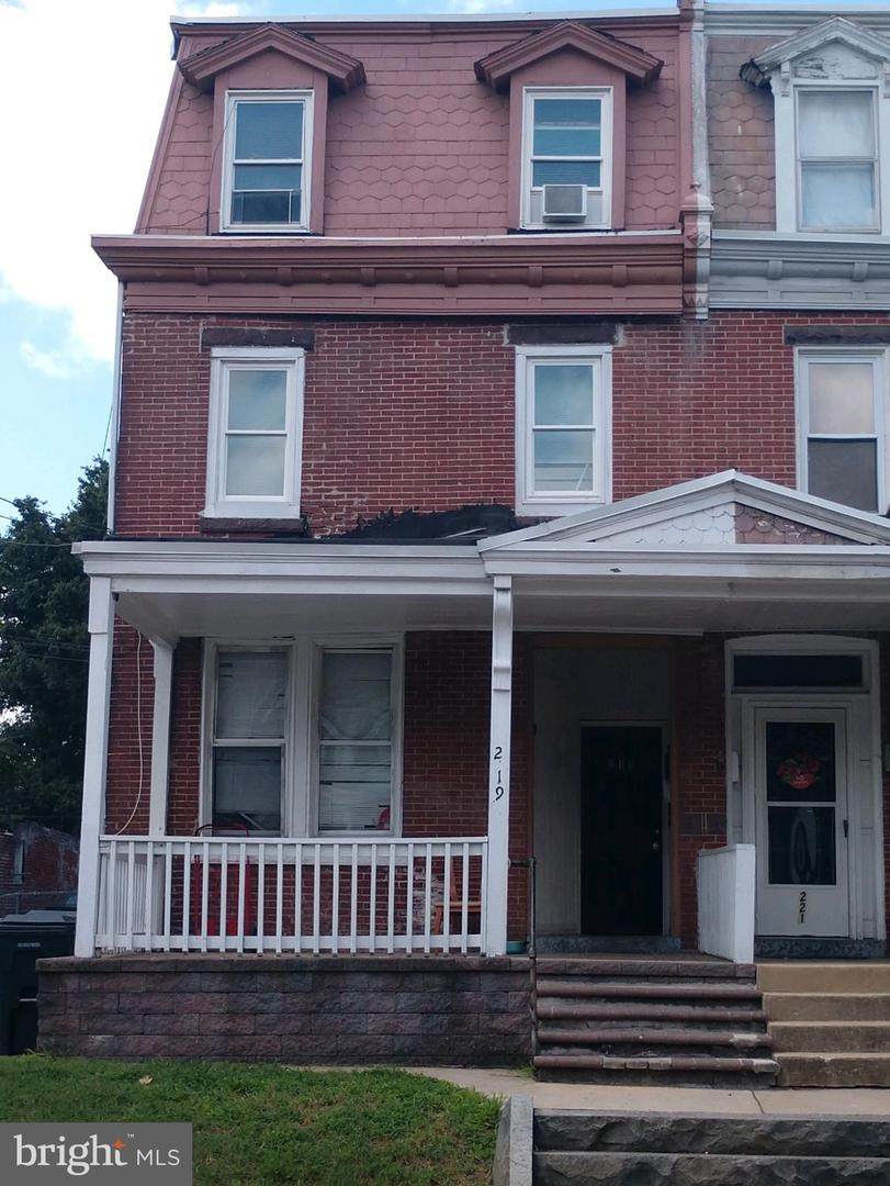 219 Broom Street - Photo 1