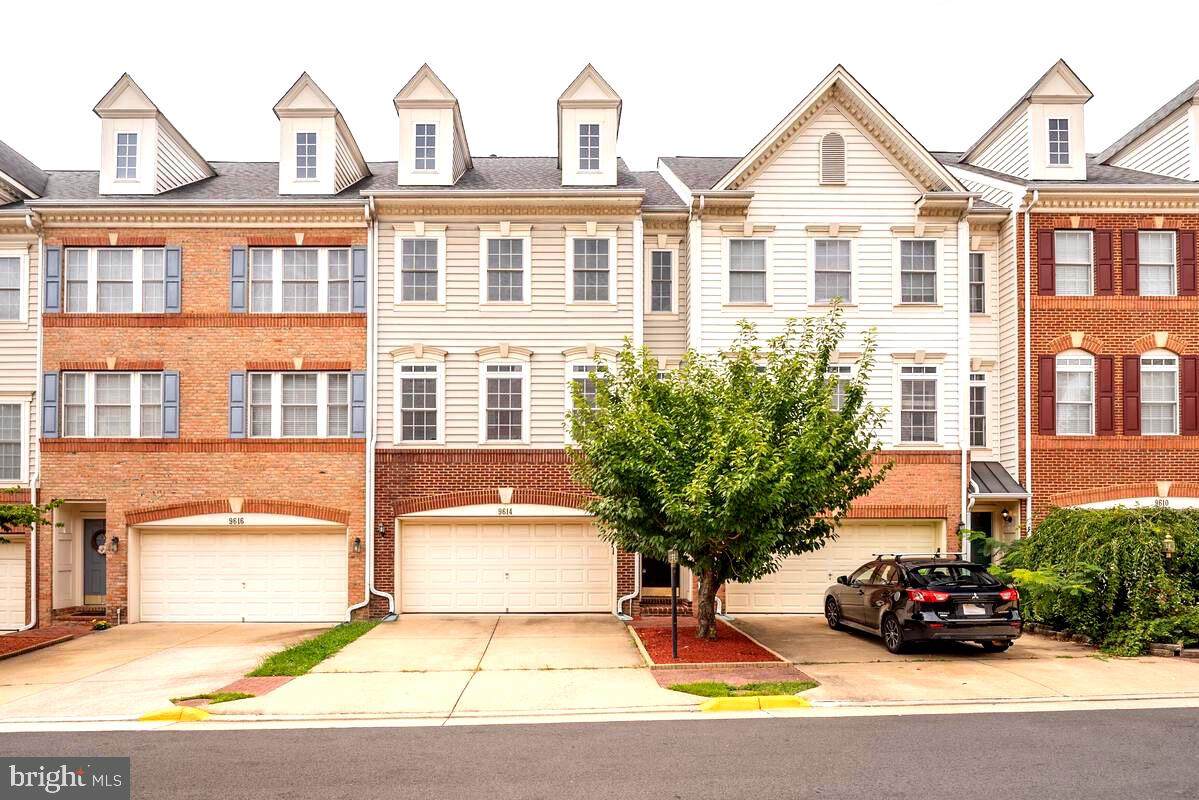 9614 Potters Hill Circle - Photo 1