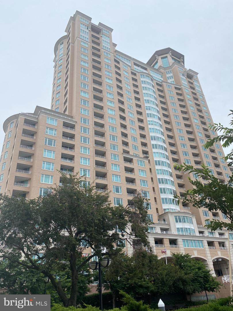 100 Harborview Drive - Photo 1