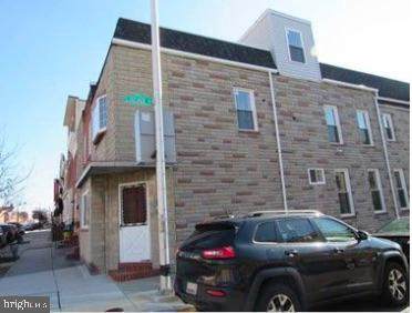 3025 Hudson Street - Photo 1
